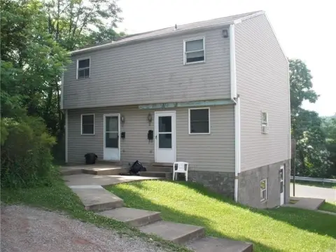Fully Leased Triplex