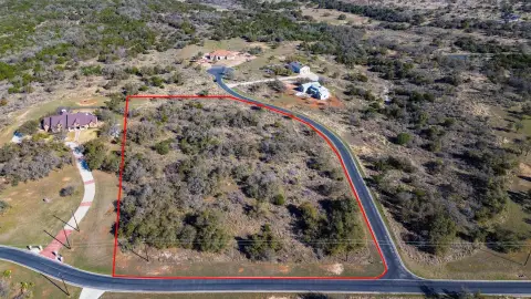 5.02 Acres in Round Mountain