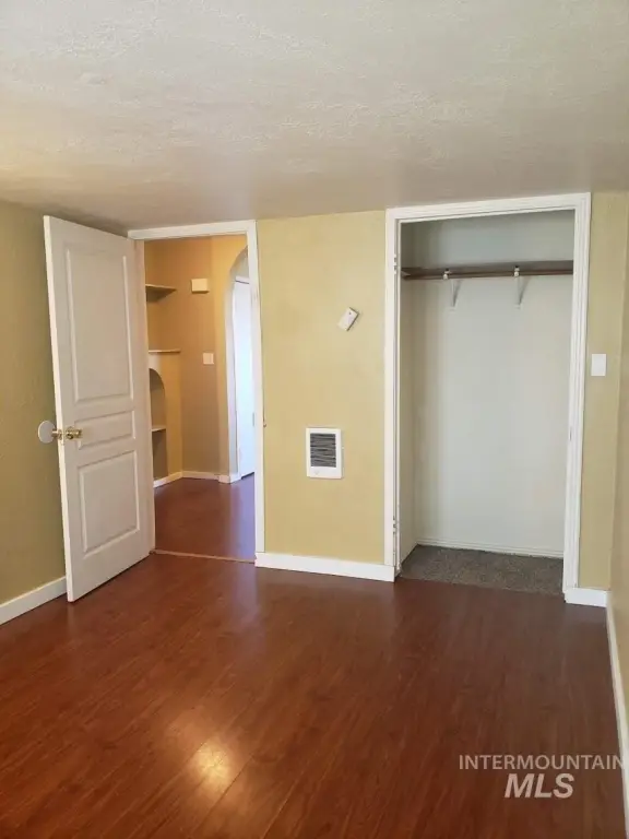 Picture 19