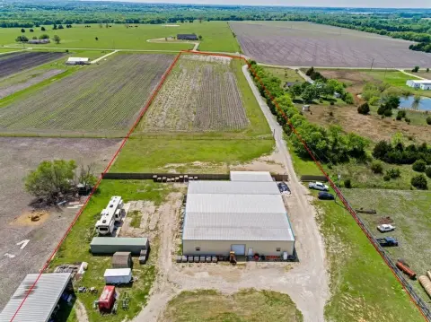 Versatile Commercial Building on 6+ Acres