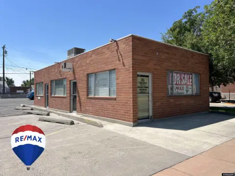 Riverton Commercial Building For Sale