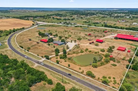 Sanger Ranch with Equestrian Facilities