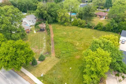 Residential Land in Mount Prospect