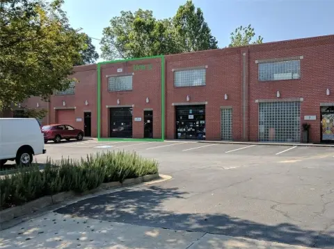 West Midtown Flex Retail Showroom