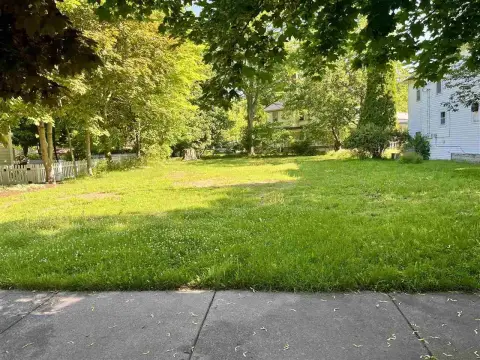 Residential Land in Charlevoix Marina