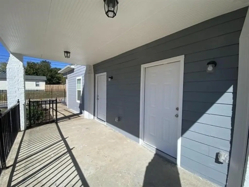 Picture 3