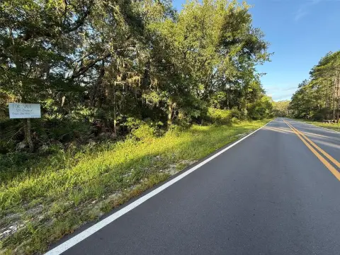 Residential Land in Interlachen, FL