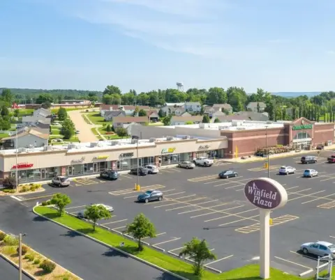 Retail Space in Winfield, MO