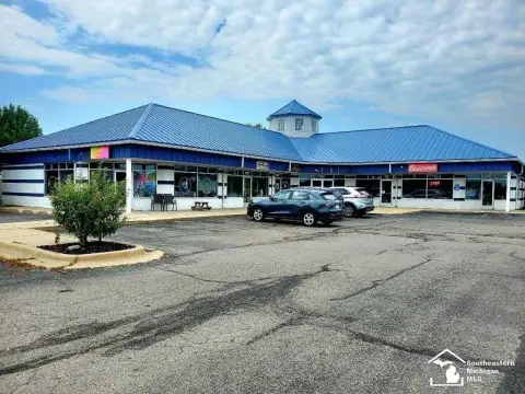 Retail Space in Newport, MI