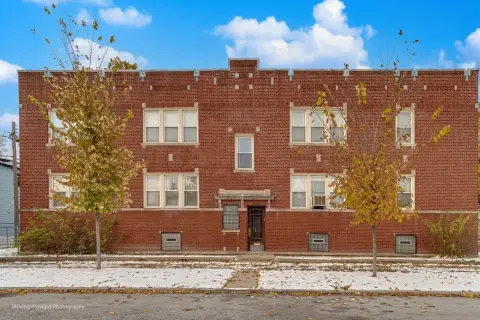 Chicago Four-Unit Brick Building