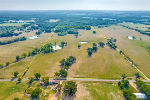 35+ Acres in Sulphur Springs