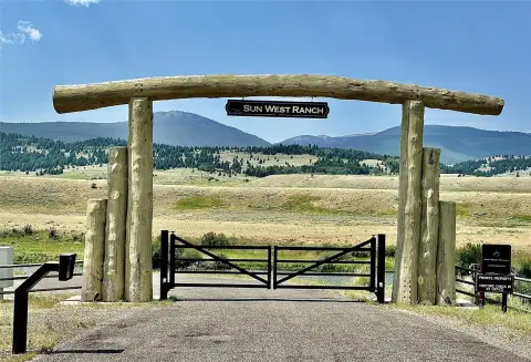 Land with Madison River Access