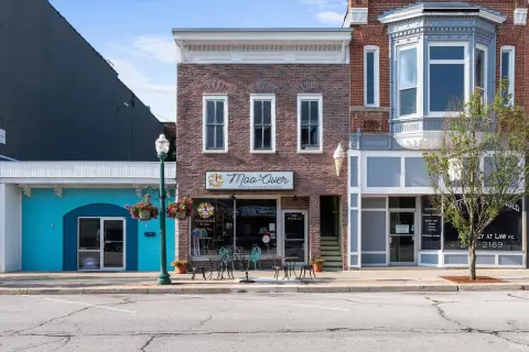 Mixed-Use Retail Space with Apartment