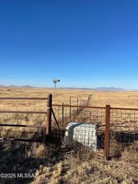 Elgin Land with Mountain Views