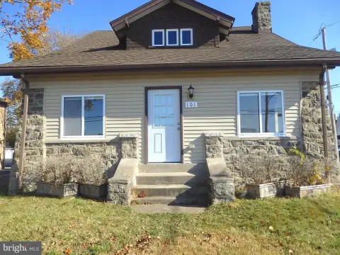 HAVERTOWN Office with Residential Flexibility