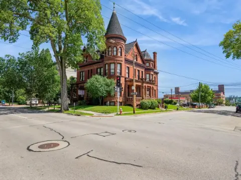 Historic Dubuque Boutique Hotel For Sale