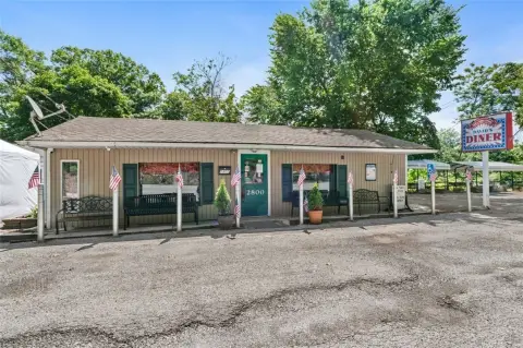 Breakfast Diner with Covered Patio