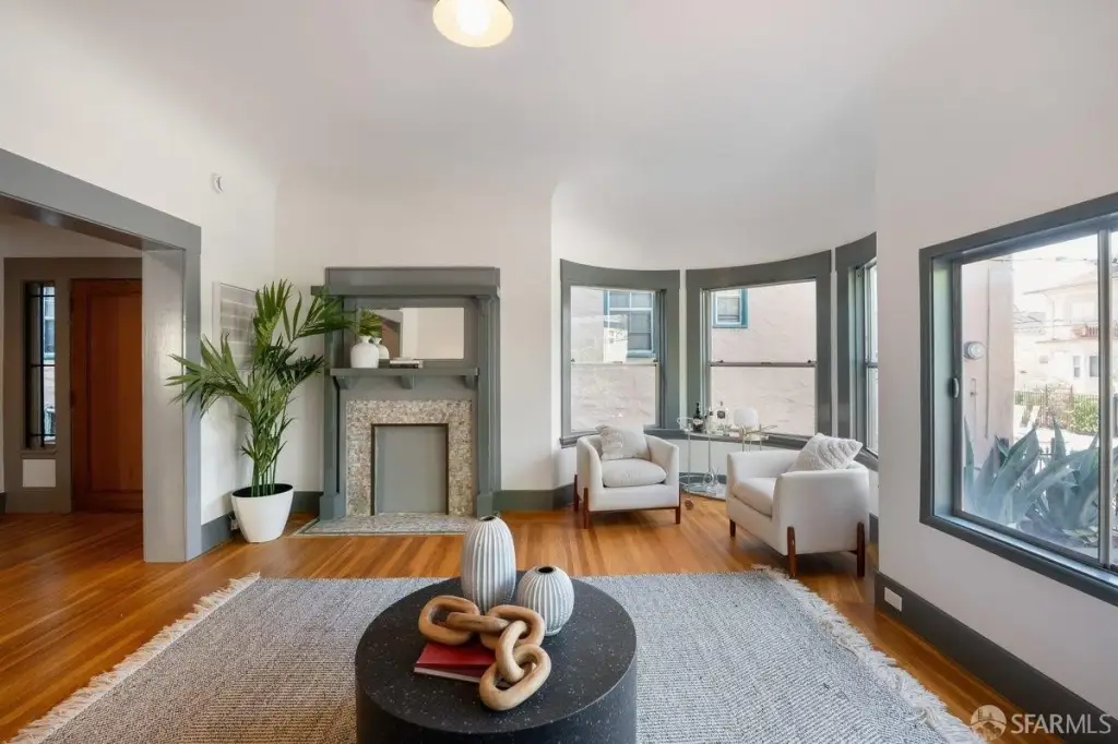 Picture 4