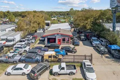 Mechanic Shop/Warehouse Opportunity in Dallas