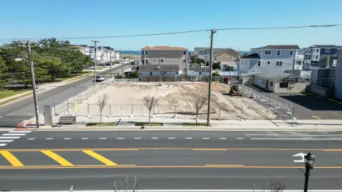 Beach Block Commercial Opportunity