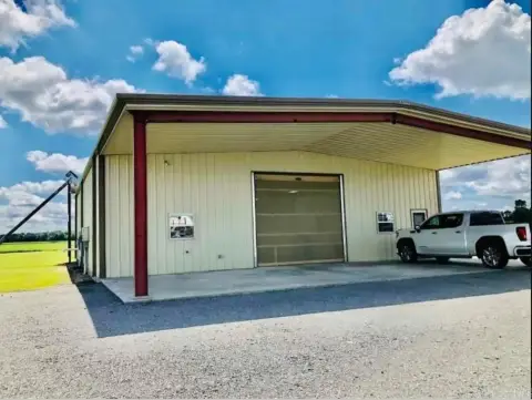 Scott, AR Shop Building