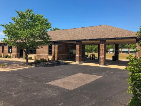 Nixa Commercial Office/Bank Space