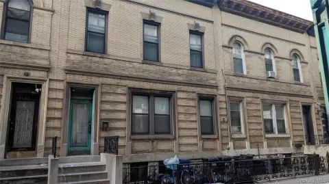 Long Island City 2 Family