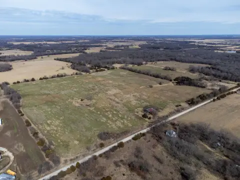 160 Acres in Cedar County