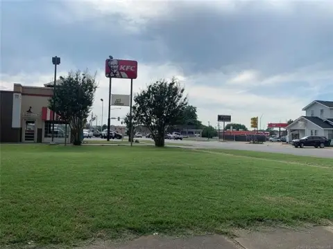 Commercial Lot Near Highway 75