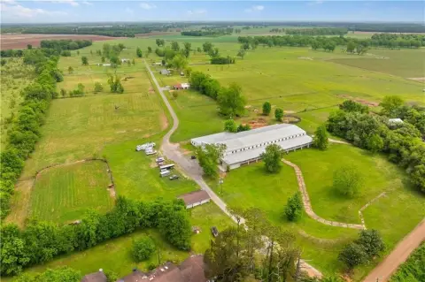 Equestrian Property with Indoor Arena