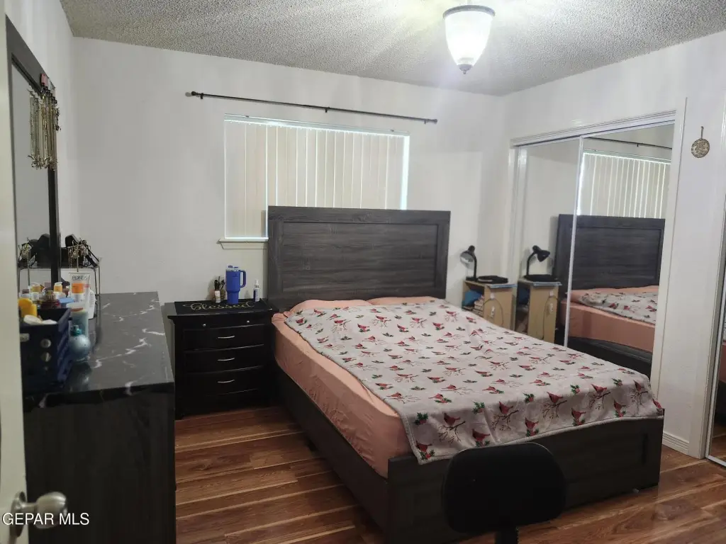 Picture 12