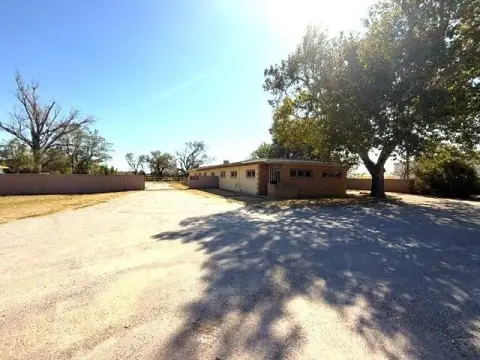 Medical Office with Animal Care Facilities