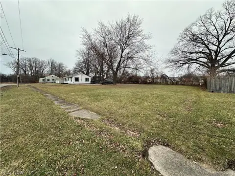 Vacant Land in Established Neighborhood