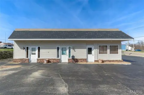Flexible Multi-Suite Office Building