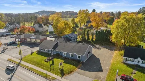 Versatile Palmyra Office Building