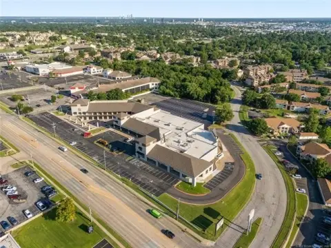 Prime Mixed-Use Commercial Space