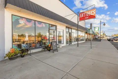 Commercial Property in Downtown Culver