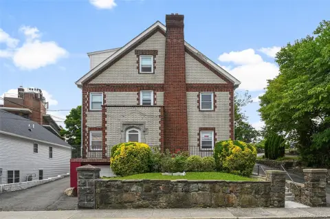 Three-Level Duplex