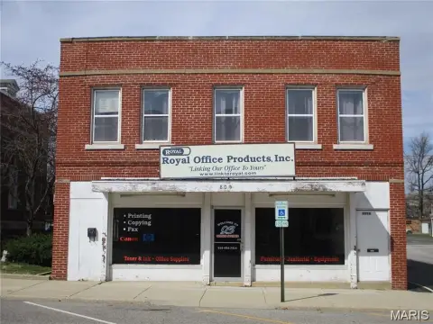Highland Commercial Building For Sale