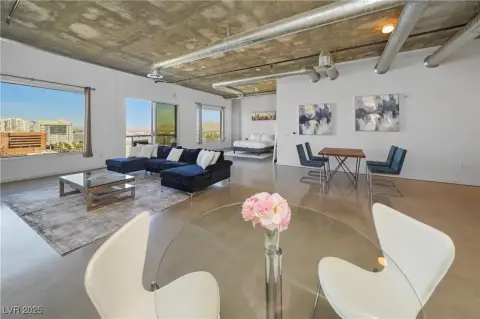 Las Vegas Loft with Strip Views