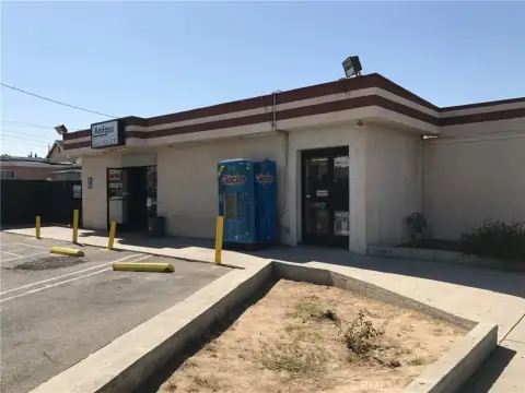 Long Beach Mixed-Use Commercial Property