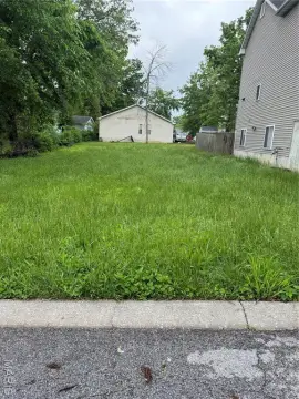 Residential Land in St Louis