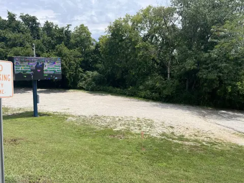 Commercial Land on Business 65