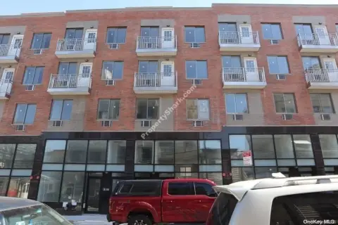 Flushing Quadruplex with Retail Space