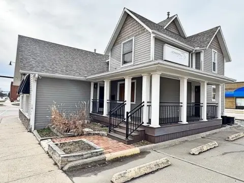 High-Visibility Commercial Property in Fort Dodge