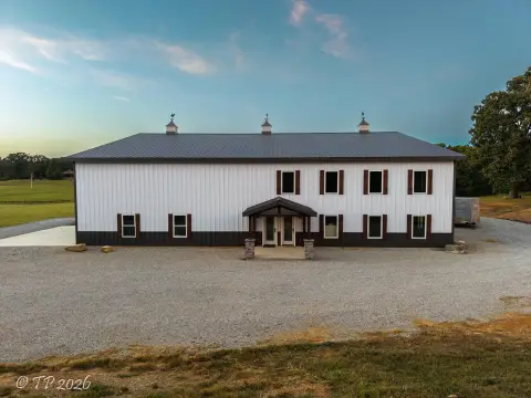 Mixed-Use Barndominium