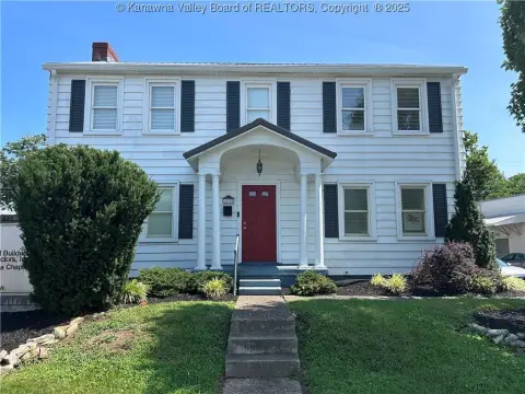 Versatile Property Near Downtown Charleston