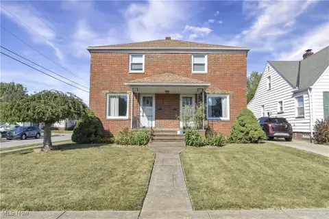 Well-Maintained Duplex in Parma, OH