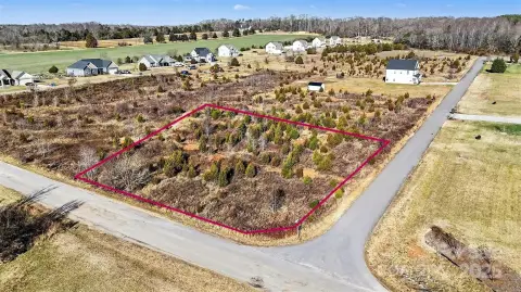 One-Acre Lot in Beagle Run