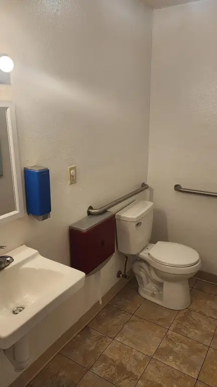 Picture 4